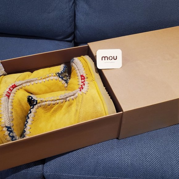 MOU Shoes - MOU eskimo pop shearling boots W's 40/9.5 Yellow